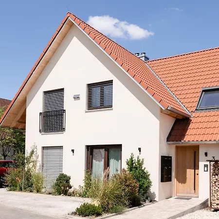 Ferienwohnung'Akazie' Mit Terrasse Auf Dem Bodanrueck Radolfzell am Bodensee Exterior photo